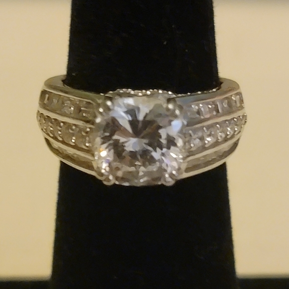 Sterling silver 925 cz ring size 5.75 - Picture 1 of 2